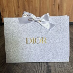 ✨ Dior White and Gold Gift Bag - 2025 version $20!! ✨